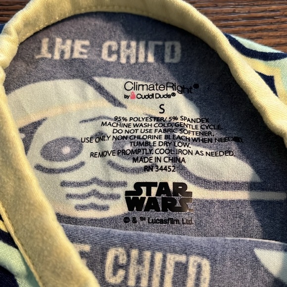 Size Small climate right by cuddl duds - Picture 6 of 7